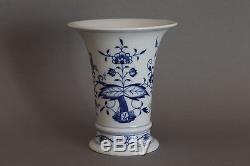 14 pc Meissen Crossed Swords Blue Onion Pattern Teacup & Saucer Sets Teapot Vase