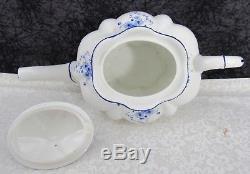 (17) Pc. Vintage Shelley English Bone China Dainty Blue Tea Set with Large Teapot