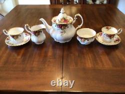 1962 Royal Albert Old Country Roses 8Pc TeaPot Sugar Creamer 2 Cup2 saucers Mint
