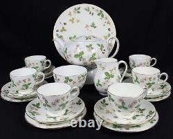 21 pcs Wedgwood WILD STRAWBERRY Teapot Cake PLATE Cups Saucers SUGAR Creamer