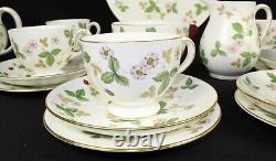 21 pcs Wedgwood WILD STRAWBERRY Teapot Cake PLATE Cups Saucers SUGAR Creamer