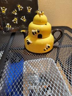 3 piece bumble bee sugar & tea tea pot, two tea cups and saucers, tw