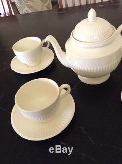 7 Pc Vintage Wedgwood Off-White EDME #502207 Tea Set Teapot, Cups & Saucers