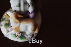 A pair of early English Chelsea porcelan firgurines, 8