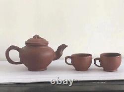 A set of fine purple clay teapot and Tea Bowl