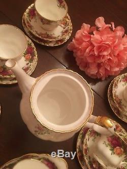 All England Tea Set for Six Royal Albert Old Country Roses XL Teapot 24 pcs LOT
