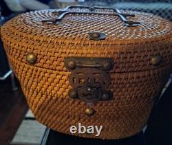 Antique Rose Medallion Tea Set, 2 Cups And Teapot With Rattan Carrier
