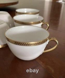 Antique Royal Bayreuth Porcelain Tea Pot Set Including Plates And Teacups