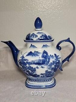 BOMBAY COMPANY Blue & White Willow Teapot & Sugar Bowl With Lid Set Vintage