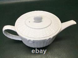 Beautiful Set WEDGWOOD Nantucket Tea Pot, Sugar and Creamer Bone China England