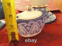Bombay China Ceramic Blue/White Tea pot and Coffee Pot Plus Sugar bowl withlid
