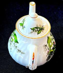 Bone China Teapot with Creamer and Sugar bowel, Staffordshire England, New