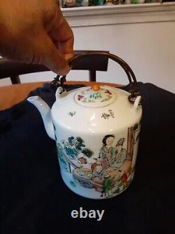 Chinese Porcelain Tea Pot Family 7 W