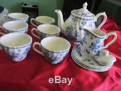 Churchill English Blue and White Unknown Set Tea Pot 7 Cups 4 Plates Creamer