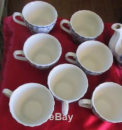 Churchill English Blue and White Unknown Set Tea Pot 7 Cups 4 Plates Creamer