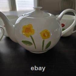 Crate & Barrel Teapot Set Anna's Artistry