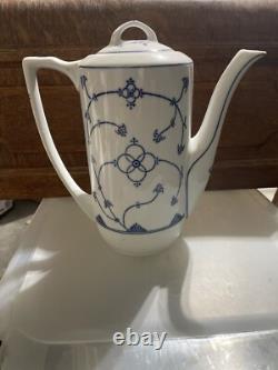 Eisenberg Jager Blau Saks Tea Pot 5 Cups Saucers Sugar & Creamer Dessert Plates