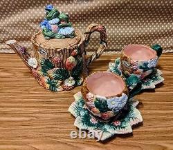 FF Fitz And Floyd 1991 Frog and Strawberry Tea set teapot teacups with saucer