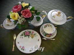 Franconia China Selb Bavaria Germany Rose GardenTeapot with Tea Set 21 pieces