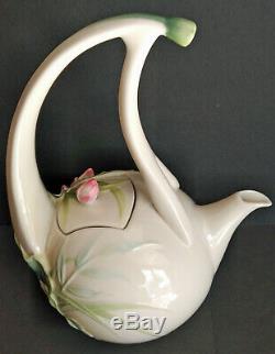 Franz Lotus Harmony Sculptured Porcelain Teapot Item# FZ02190 MINT CONDITION