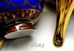 Germany H & C Selb Bavaria Heinrich Christine Pattern teapot & Cups ca. 20th c