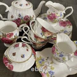 Grace's Bone China Coastline Imports SANDRA'S ROSE Teapot Sugar Creamer Cup 16pi