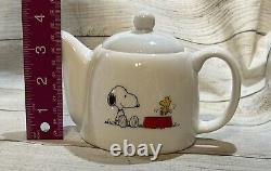 HTF New in Box Sun Hing Snoopy & Friends Peanuts Tea Pot Strainer & Cup Set NIB
