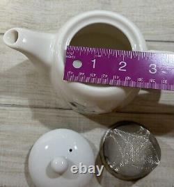 HTF New in Box Sun Hing Snoopy & Friends Peanuts Tea Pot Strainer & Cup Set NIB