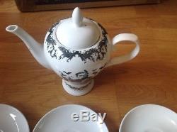 Hendricks Gin (Scotland) 13 Piece Tea Set Brams Stocker Teapot Unused & Boxed