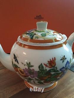 Hermes Siesta Tea Pot And 2 cup/saucer Set