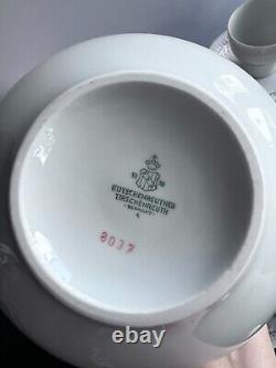 Hutschenreuther Coffee Pot Tea Set Red Melodie Pattern 8037 Service for 12