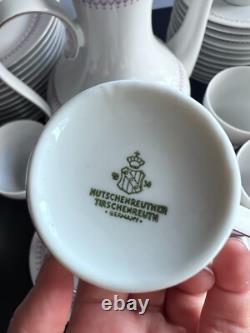 Hutschenreuther Coffee Pot Tea Set Red Melodie Pattern 8037 Service for 12