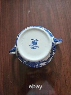 Johnson Brothers Blue Willow Tall Tea Pot Service For 4-immaculate New Condition