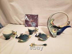 Kathy Ireland by Franz Peacock Tea Set -1 Spoon, Cups & Saucers, Teapot, Vibrant