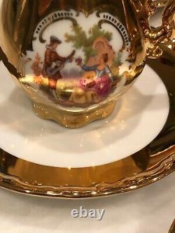 Kobalt Gedeckt 14 Piece Bavarian 22 Karat Gold Hand-painted Porcelain Tea Set