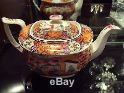New Hall Tea Pot Boy in the Window Chinese Mandarine Pattern/England c. 1815-25