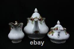 Old Country Roses Teapot, Creamer and Sugar Bowl with Lid Royal Albert