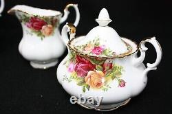 Old Country Roses Teapot, Creamer and Sugar Bowl with Lid Royal Albert