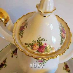 Old country Roses, 6 pieces teapot sugar, creamer and plate, 1962