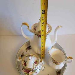 Old country Roses, 6 pieces teapot sugar, creamer and plate, 1962