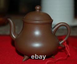 Pair (x2) Set of teapots Yi Xing pottery Yixing clay
