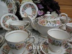 Paragon'COUNTRY LANE 24 piece (6 place Set) Tea Set (incl. Teapot) V. G. Cond