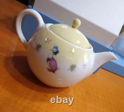 Peter Rabbit Teapot & Teacups Set in Original Box 21602