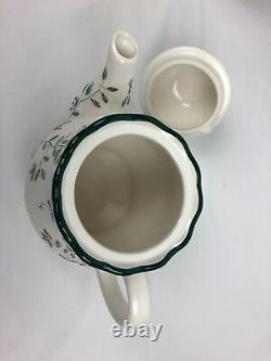 Pfaltzgraff Winterberry Sculpted Teapot Sugar Creamer + 4 Cups and Saucers Set