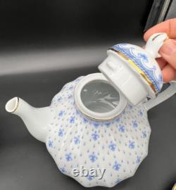 Porcelana Porcelain Qunita Nova Fleur De Lis 16pc Tea Set for 4 WithChocolate Pot