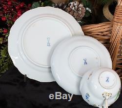 Purple Aster Meissen Deutsche Blumen Dessert Set for One Porcelain Dishes