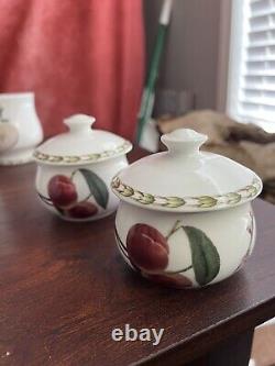 Queen's Fine Bone China Hooker's Fruit Pattern 4 Piece Tea Pot Creamer Sugar Jam