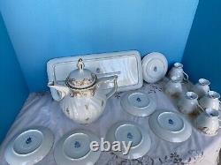 ROYAL TETTAU 15 piece Bavaria China Teapot 6 cups/6 saucers With Serving Tray