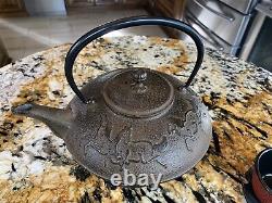 Rare Find! Teavana Cast Iron Wild Horses Teapot Set 4 Cups/4 Leaf Saucers