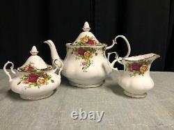 Royal Albert England COUNTRY ROSES 5 Piece Set Tea Pot Sugar Creamer W Box